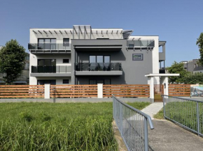 Villa Silver Side